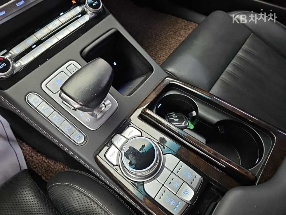 Genesis G903.8 GDi AWD Luxury - 8