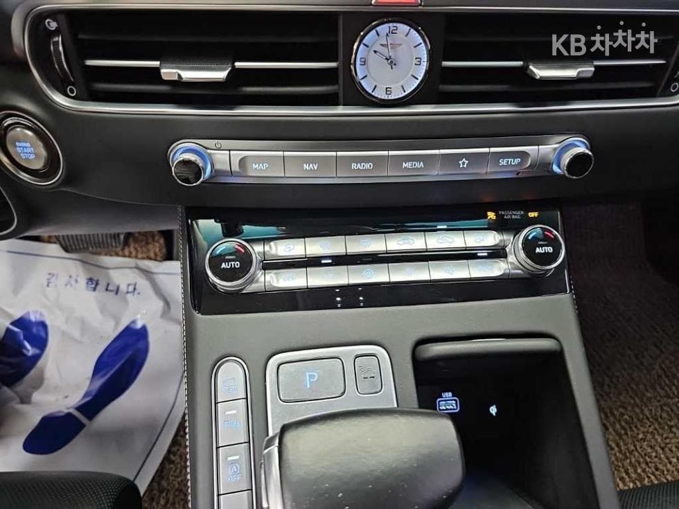 Genesis G903.8 GDi AWD Luxury - 10