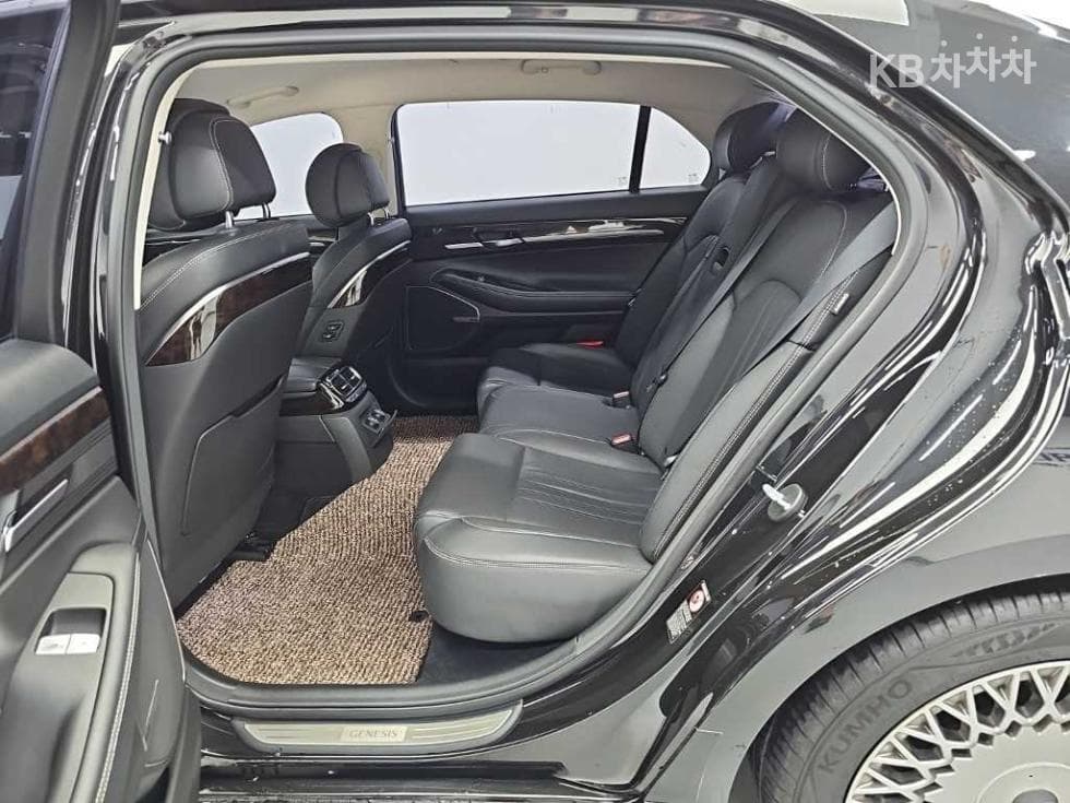 Genesis G903.8 GDi AWD Luxury - 12
