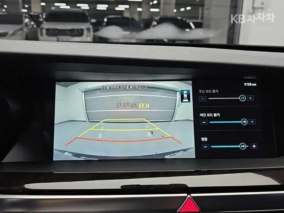 Genesis G903.8 GDi AWD Luxury - 16