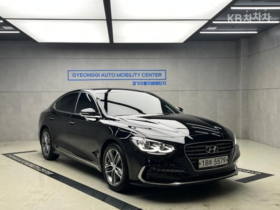 Hyundai Grandeur (Azera)IG 2.4 Premium Special (special feature/edition) - Image 1