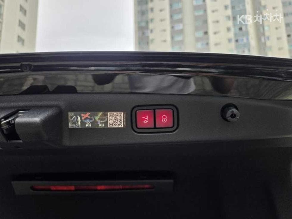 Mercedes-Benz E-클래스 (W214)E200 Avantgrade - 4