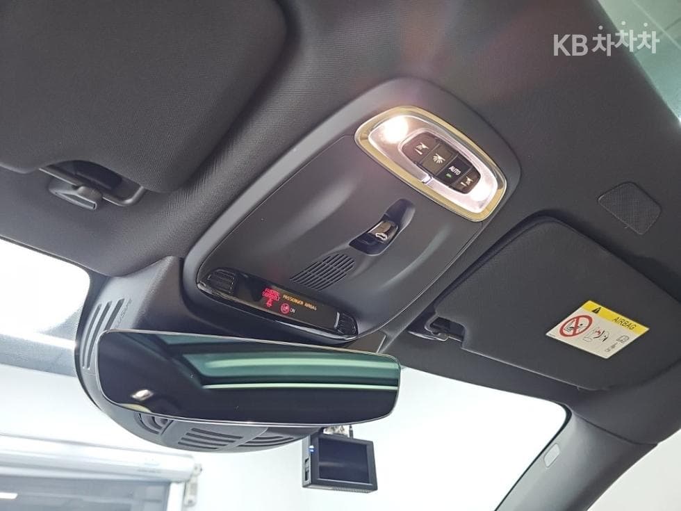Volvo S90 Second generationB5 Inscription - 17