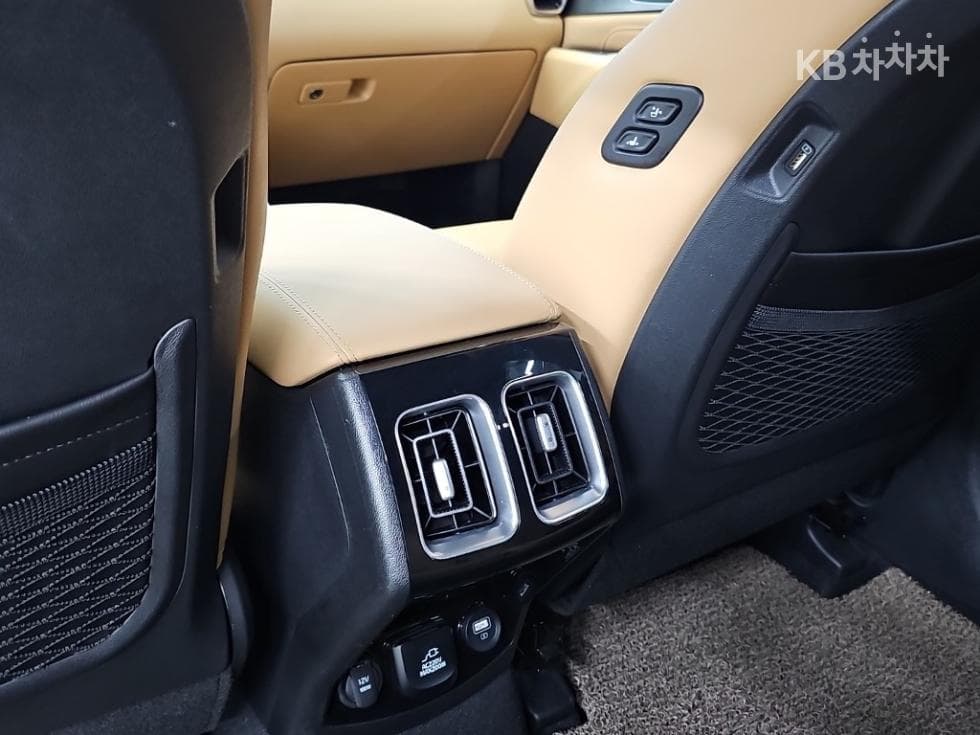 Киа The New (фейслифт) Sorento MQ42.5 T-GDI 2WD Signature Gravity - 13