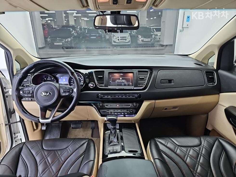 Киа All New Канивал9-местен 2.2 Дизел Висок Лимузин (Канивал) Престиж 하이루프 - 7