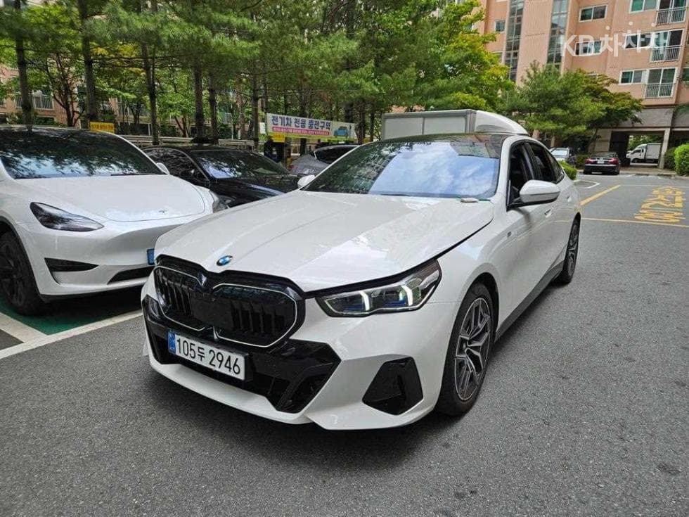 BMW New5 Series(G60)520i M Sport - 2