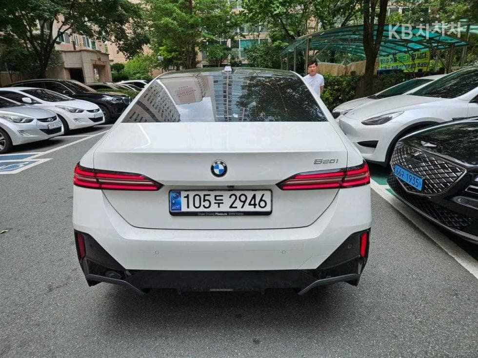BMW New5 Series(G60)520i M Sport - 3