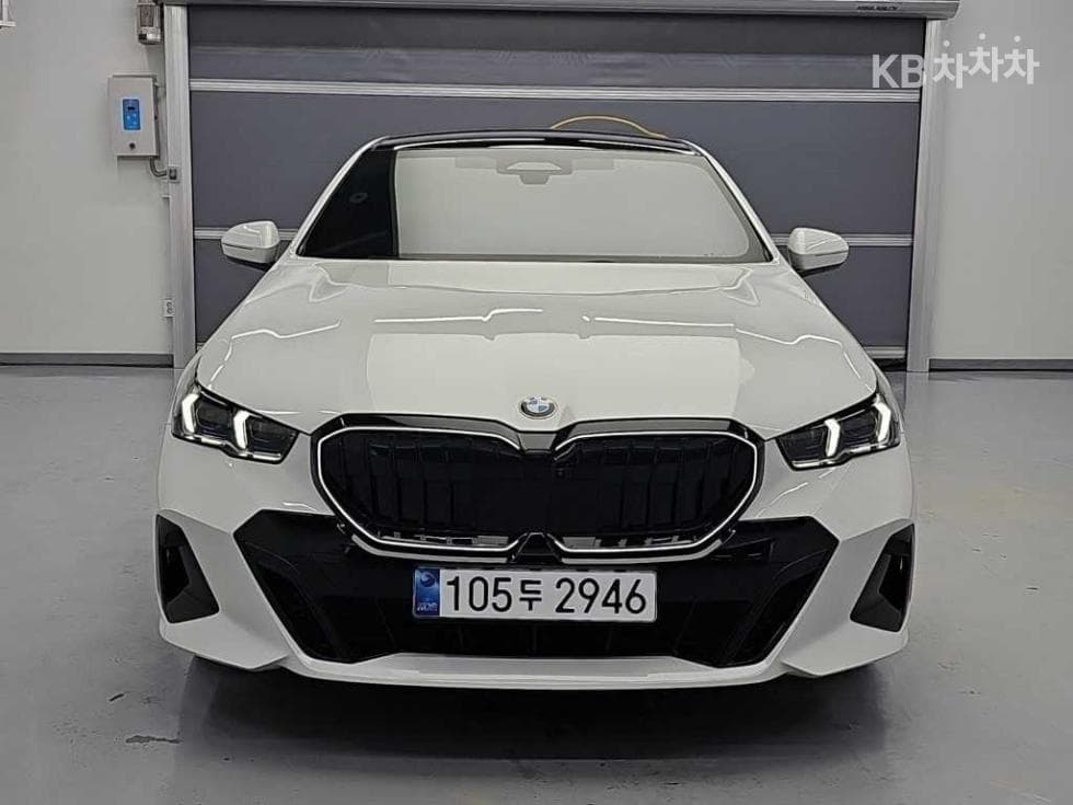 BMW Нов5 Серия(G60)520i M Sport - 3
