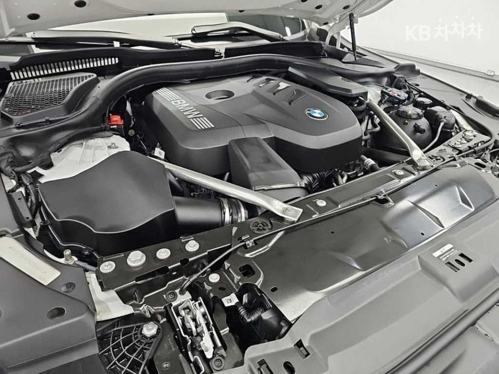 BMW Нов5 Серия(G60)520i M Sport - 6