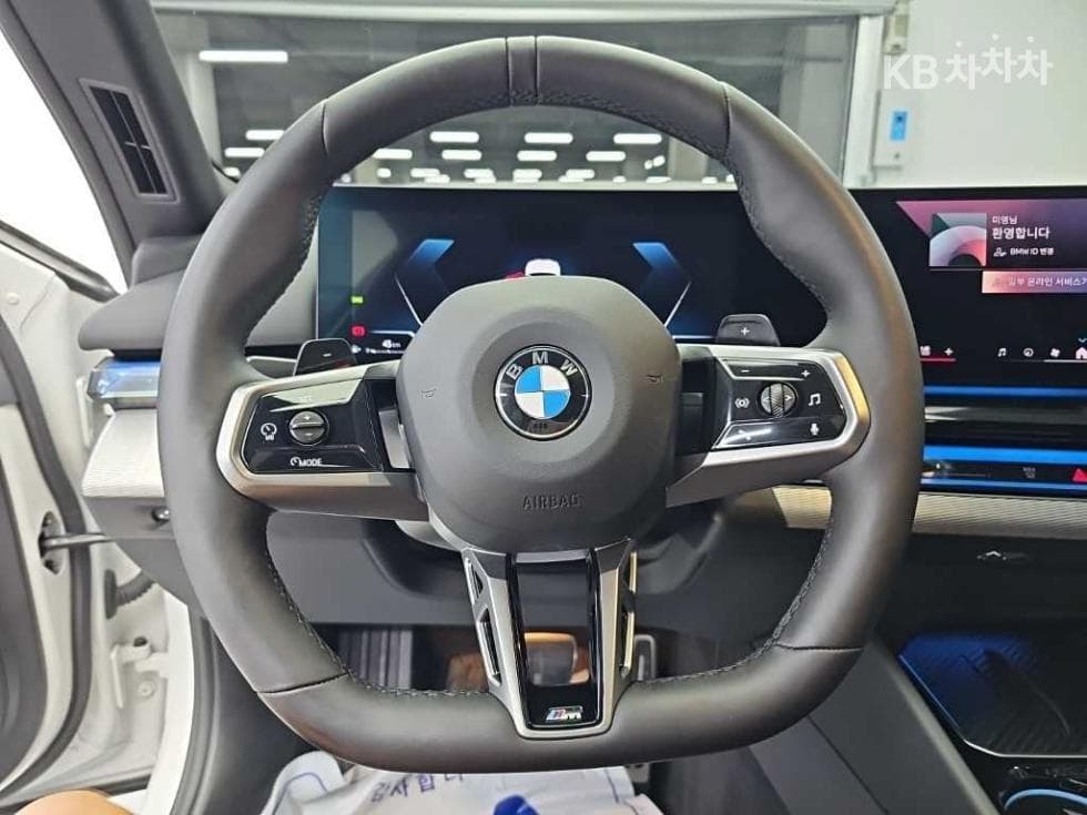 BMW Нов5 Серия(G60)520i M Sport - 10