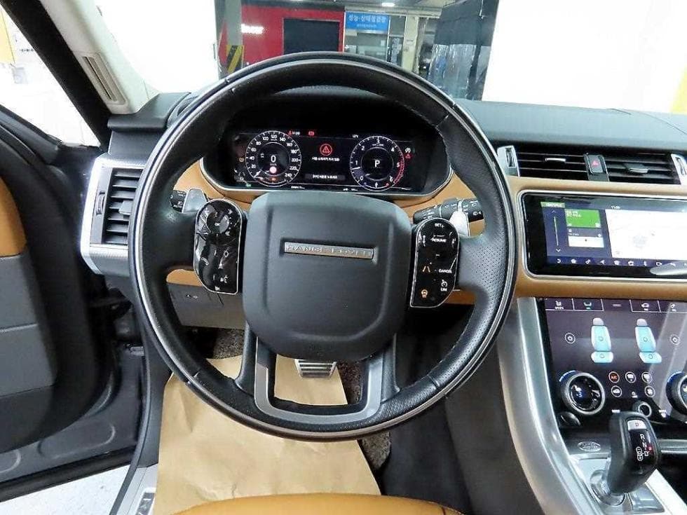 Land Rover New Range Rover Sport3.0 SDV6 HSE Dynamic - 9