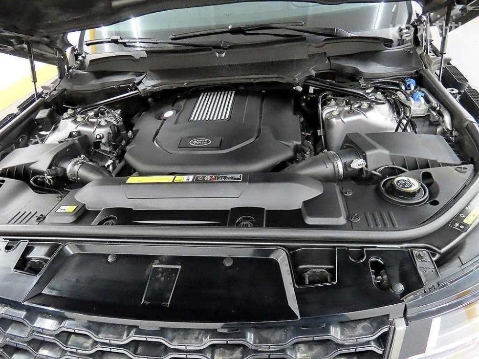 Land Rover New Range Rover Sport3.0 SDV6 HSE Dynamic - 19