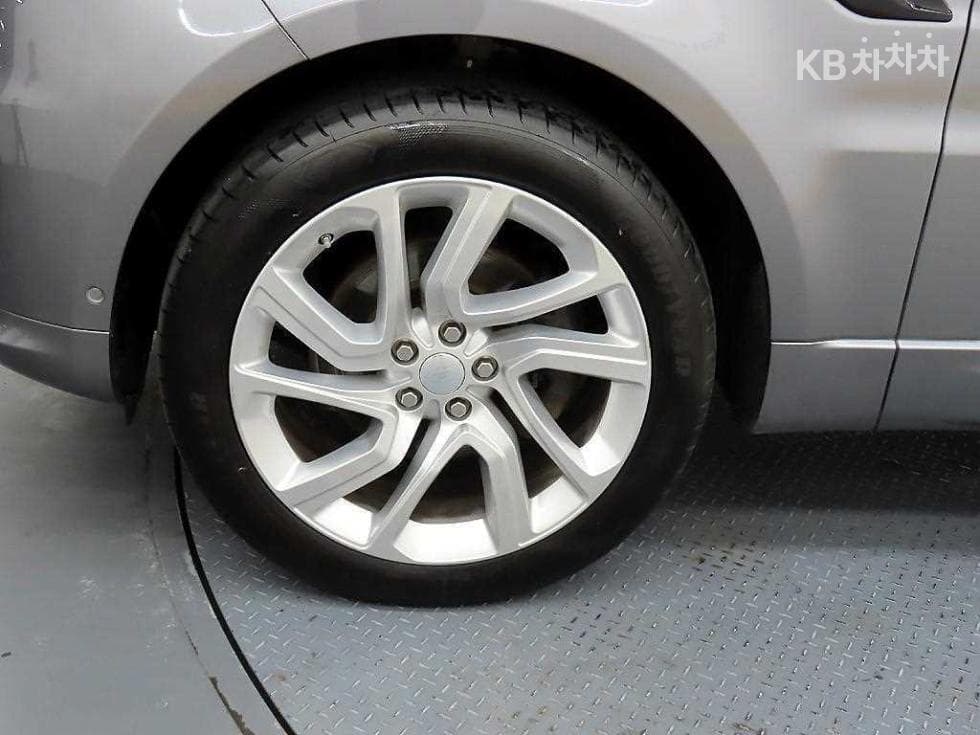 Land Rover New Range Rover Sport3.0 SDV6 HSE Dynamic - 20