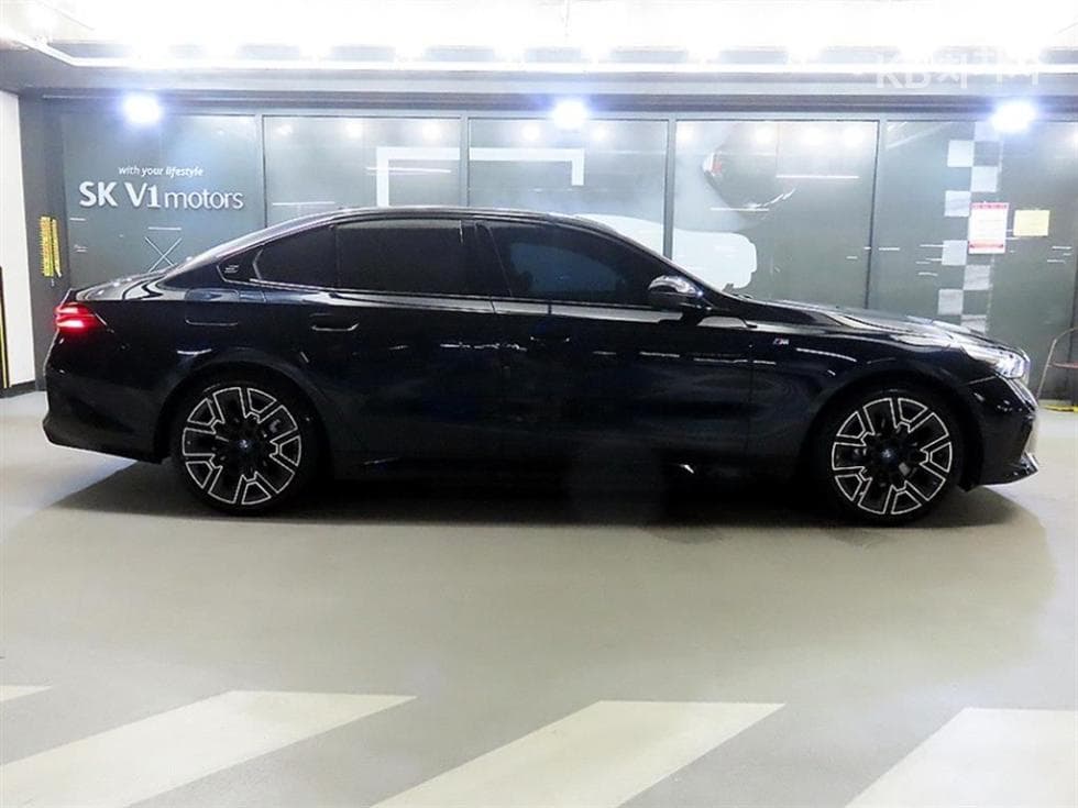 BMW New5 Series(G60)530e M Sport - 3