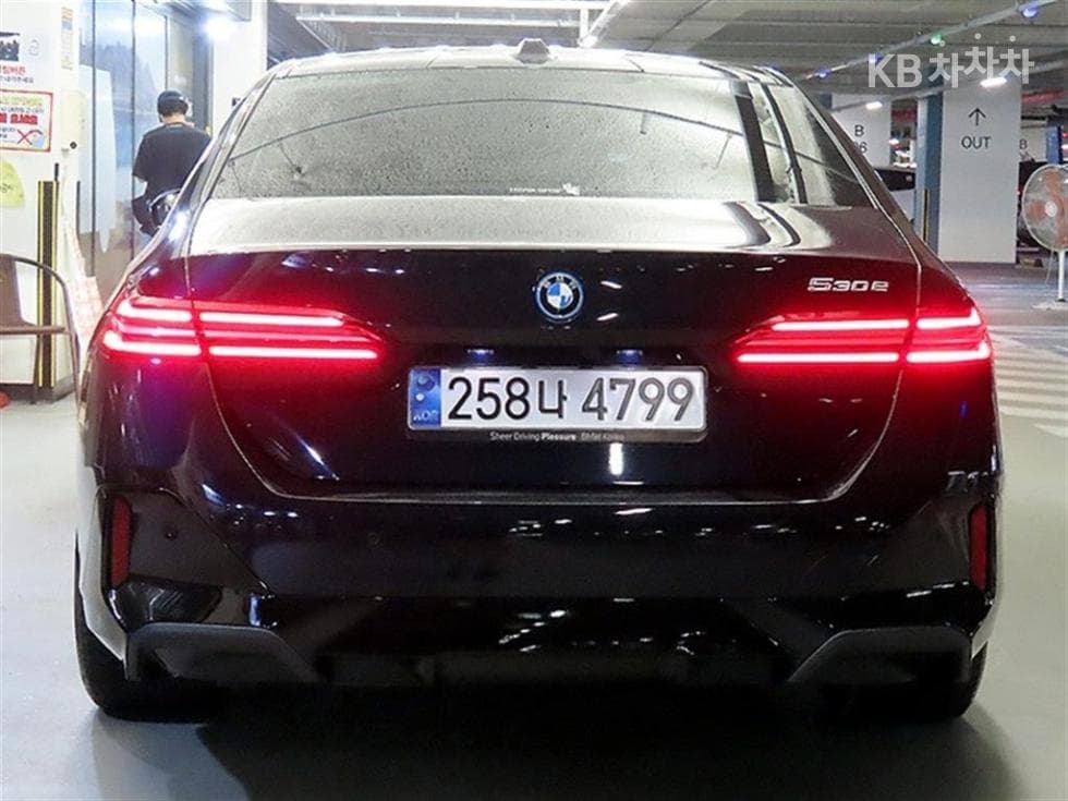 BMW New5 Series(G60)530e M Sport - 5