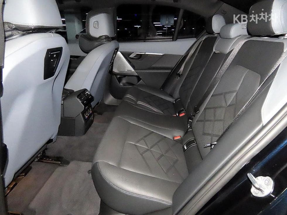 BMW New5 Series(G60)530e M Sport - 7