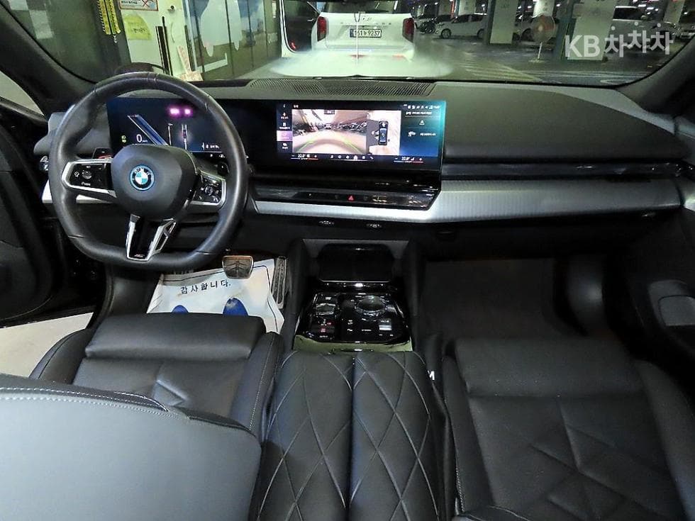 BMW New5 Series(G60)530e M Sport - 10
