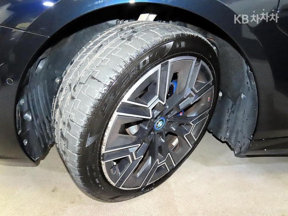 BMW New5 Series(G60)530e M Sport - 20