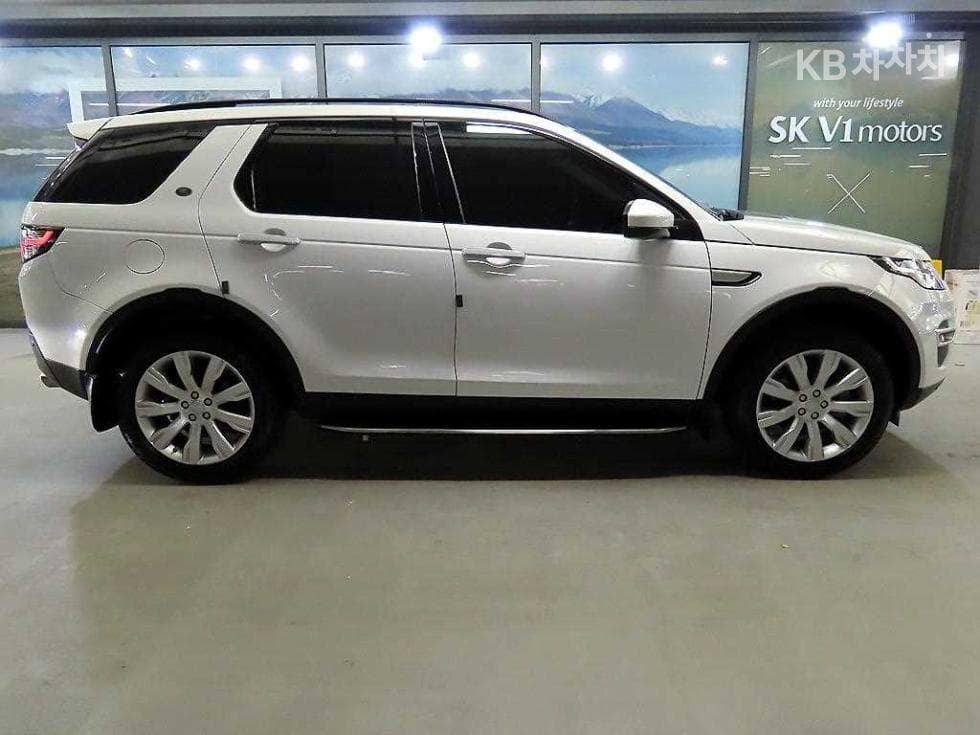 Land Rover 디스커버리 스포츠2.0 TD4 HSE Luxury - 3