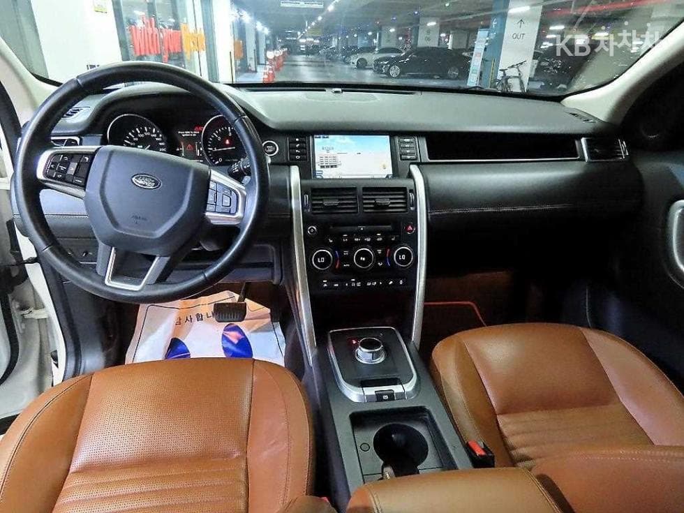 Land Rover 디스커버리 스포츠2.0 TD4 HSE Luxury - 10