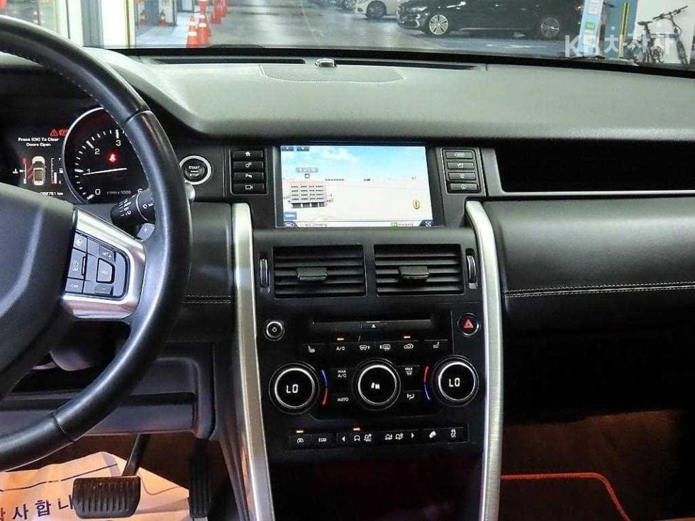 Land Rover 디스커버리 스포츠2.0 TD4 HSE Luxury - 11