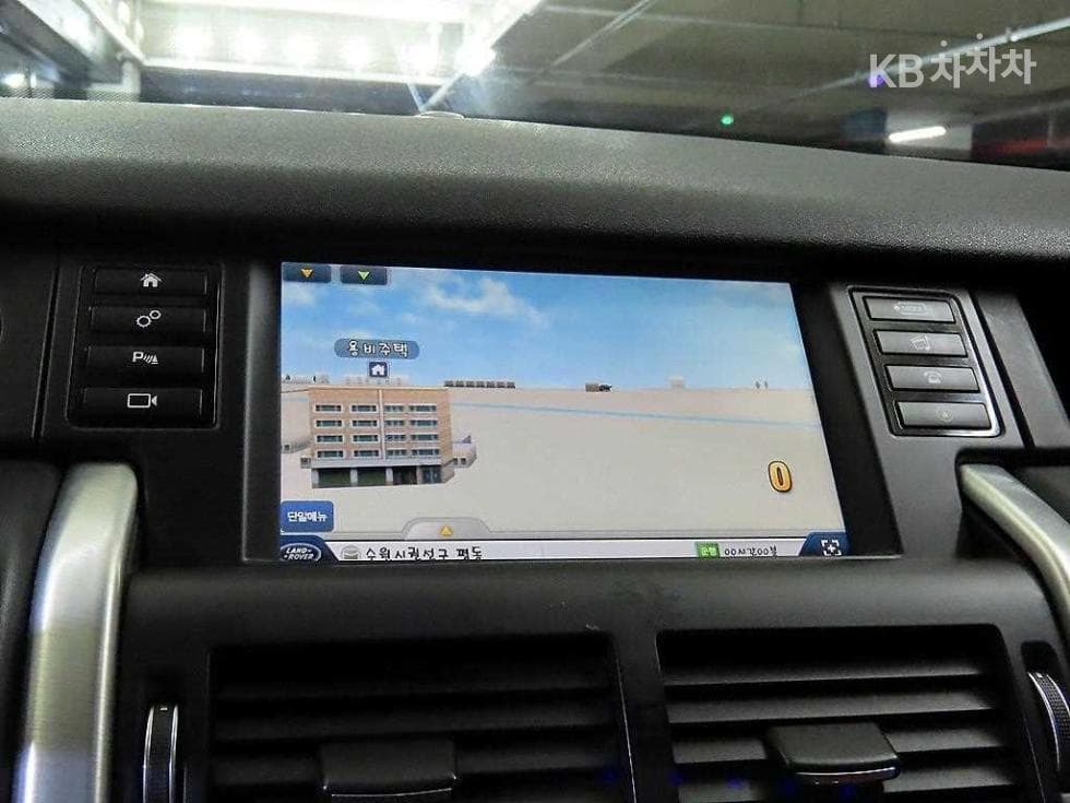 Land Rover 디스커버리 스포츠2.0 TD4 HSE Luxury - 13