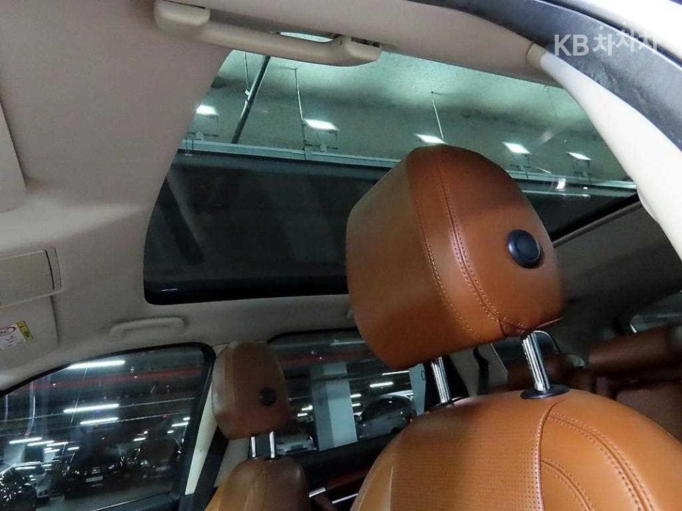 Land Rover 디스커버리 스포츠2.0 TD4 HSE Luxury - 16