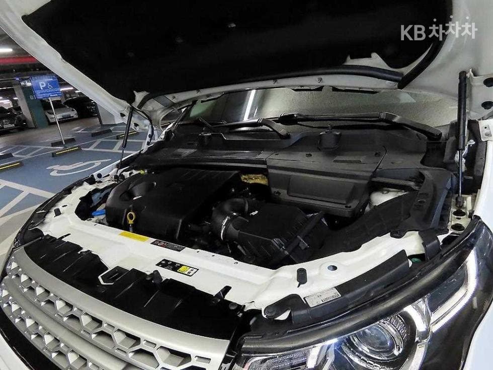 Land Rover 디스커버리 스포츠2.0 TD4 HSE Luxury - 19