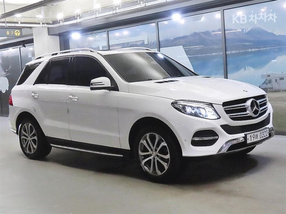 Mercedes-Benz GLE(W166) 250 d 4Matic - Image 1