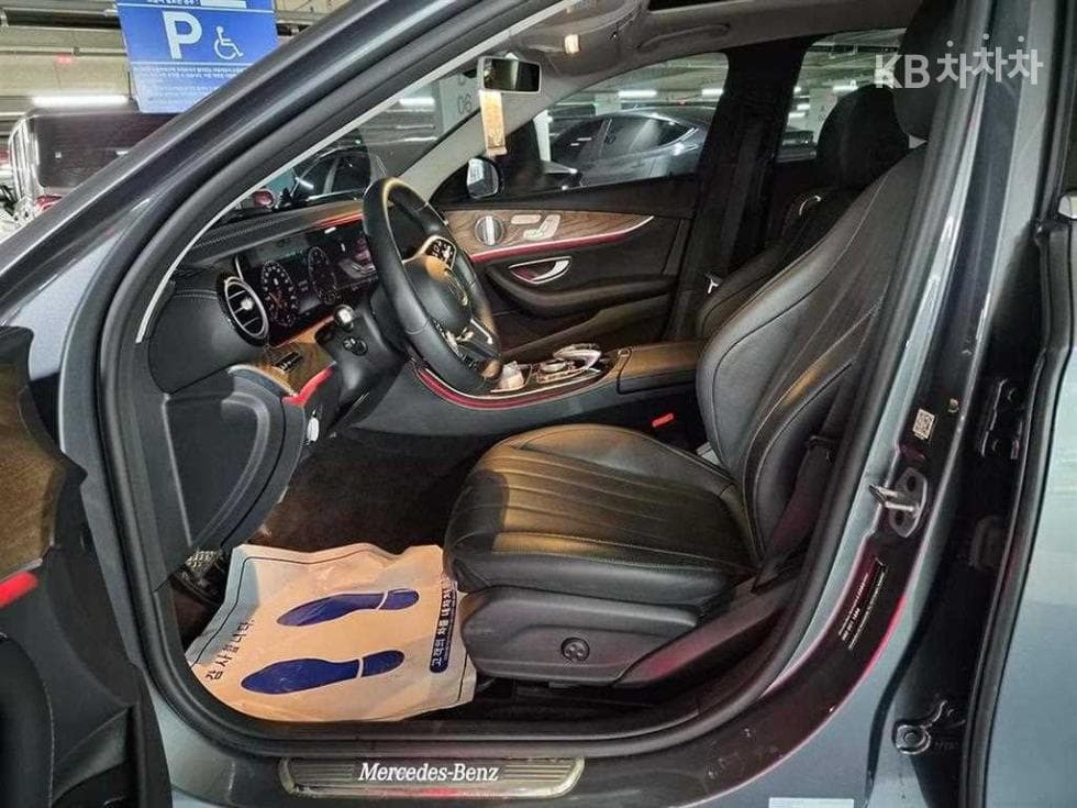 Mercedes-Benz E-Class (W213)E300e 4MATIC Exclusive - 6