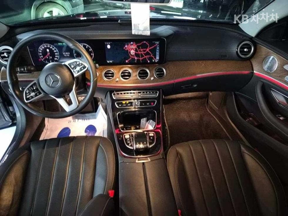 Mercedes-Benz E-Class (W213)E300e 4MATIC Exclusive - 10