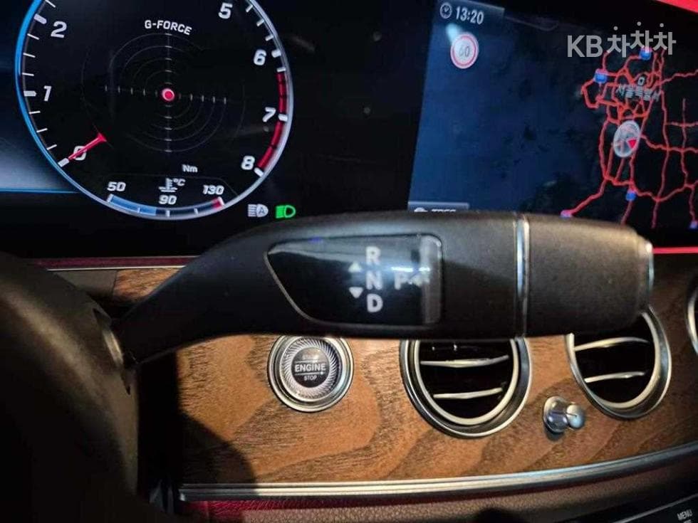 Mercedes-Benz E-Class (W213)E300e 4MATIC Exclusive - 11