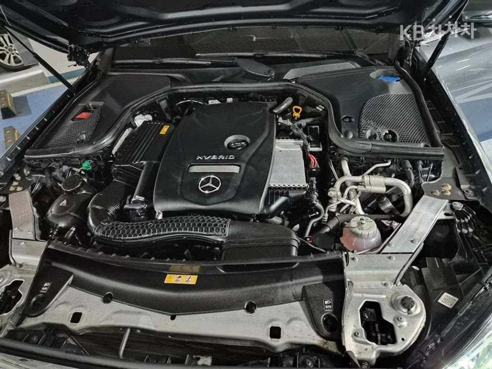 Mercedes-Benz E-Class (W213)E300e 4MATIC Exclusive - 19