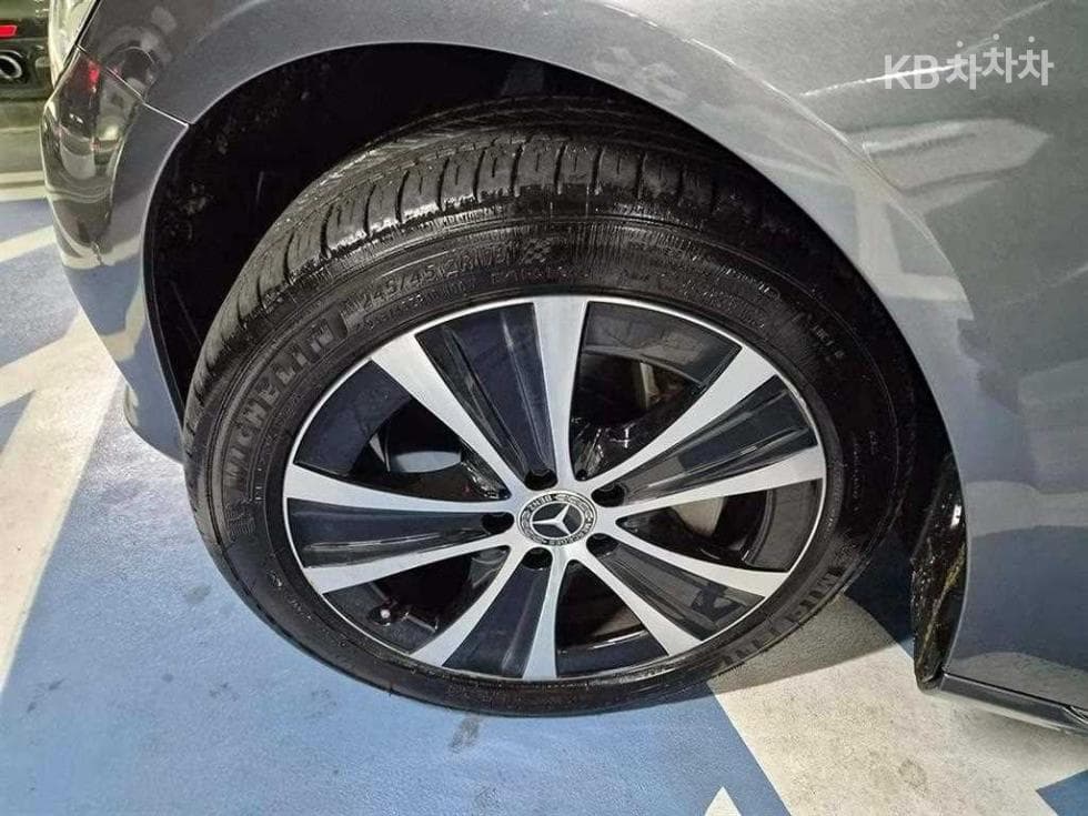 Mercedes-Benz E-Class (W213)E300e 4MATIC Exclusive - 20