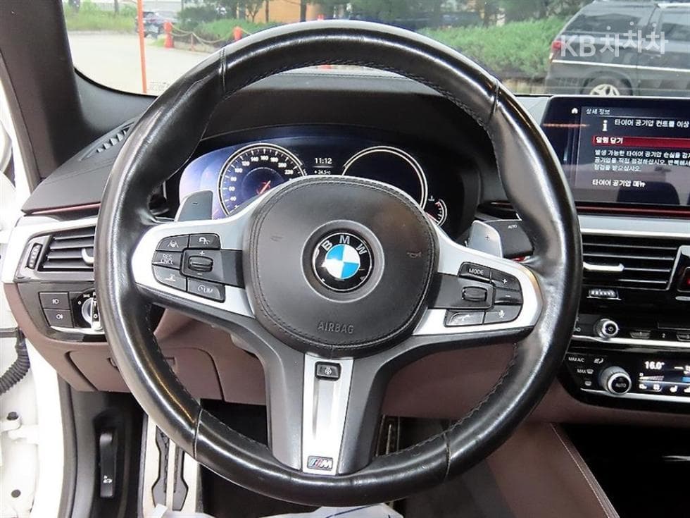 BMW 올Нов5 Серия (G30)520d xDrive M Sport Package Plus - 8