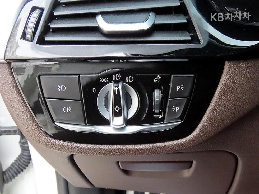 BMW 올Нов5 Серия (G30)520d xDrive M Sport Package Plus - 14
