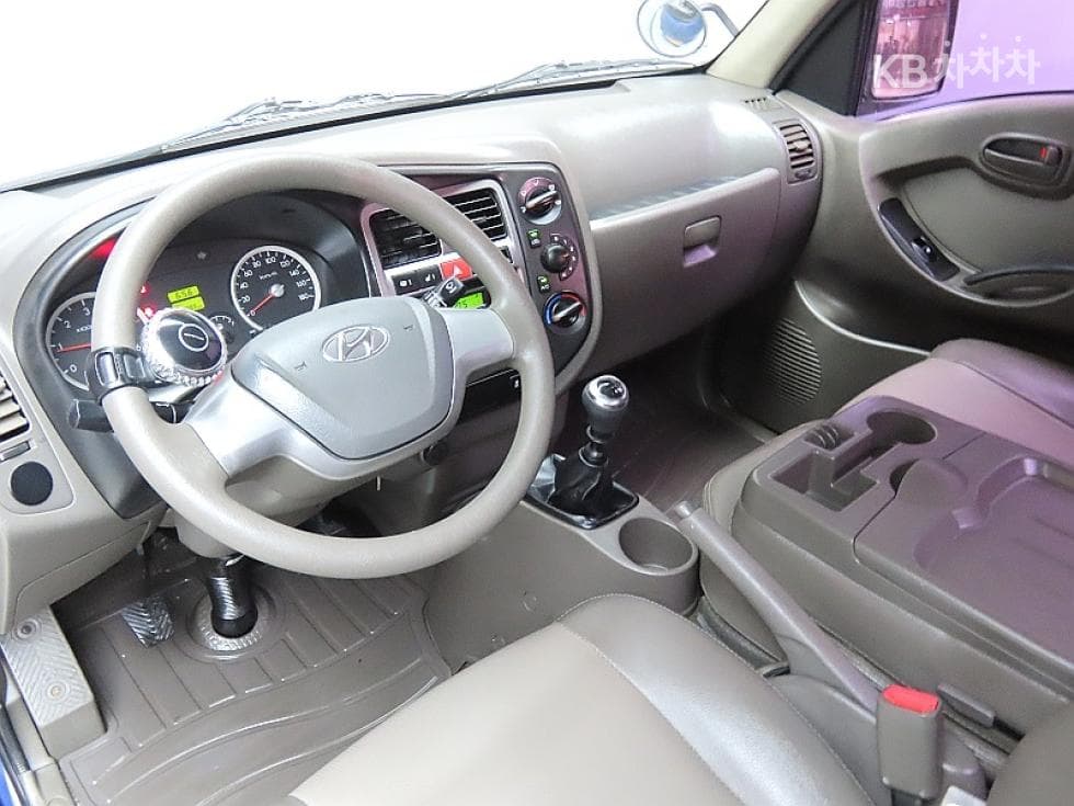 Hyundai Porter 2Extra Long Super Cab CRDi SUP High-end Type - 6