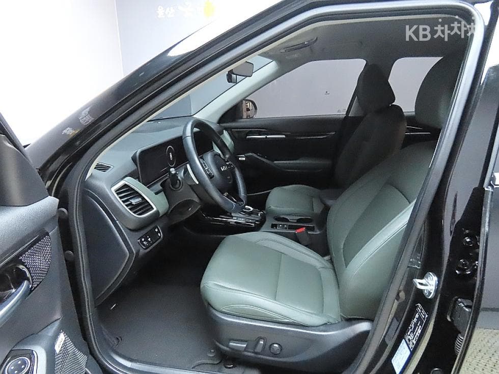 Kia Seltos1.6 Gasoline Turbo 2WD Gravity - 10