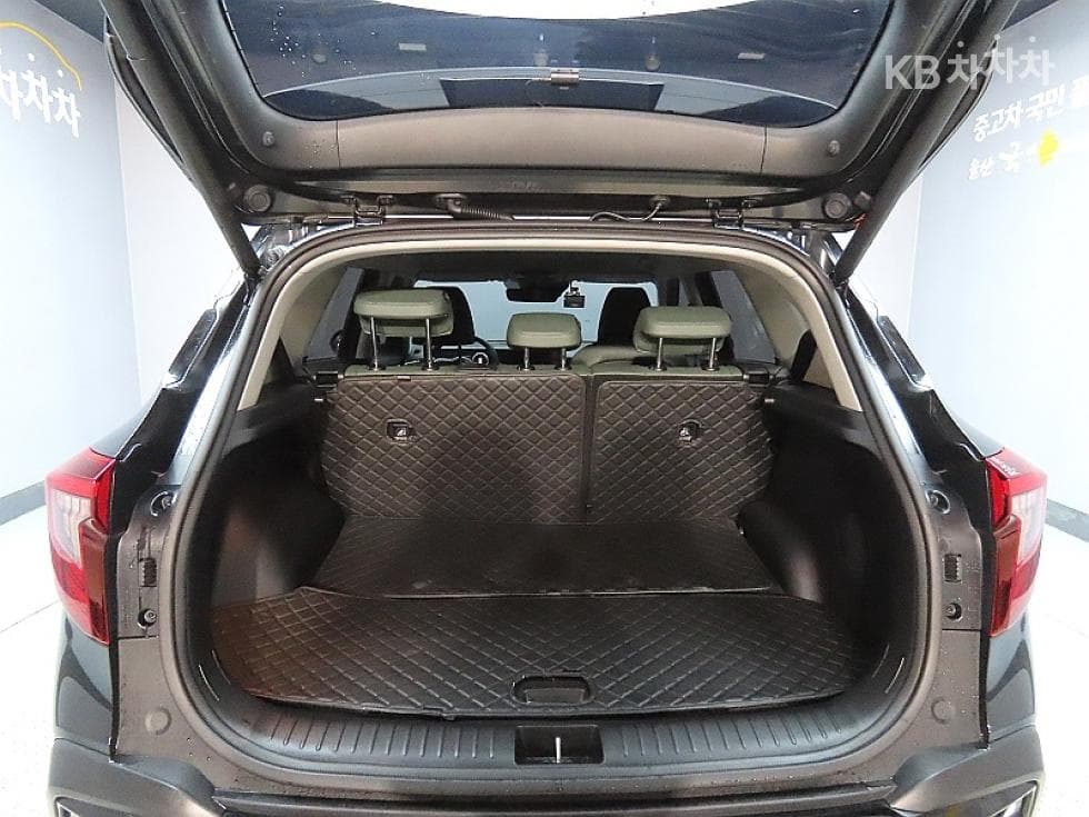 Kia Seltos1.6 Gasoline Turbo 2WD Gravity - 19