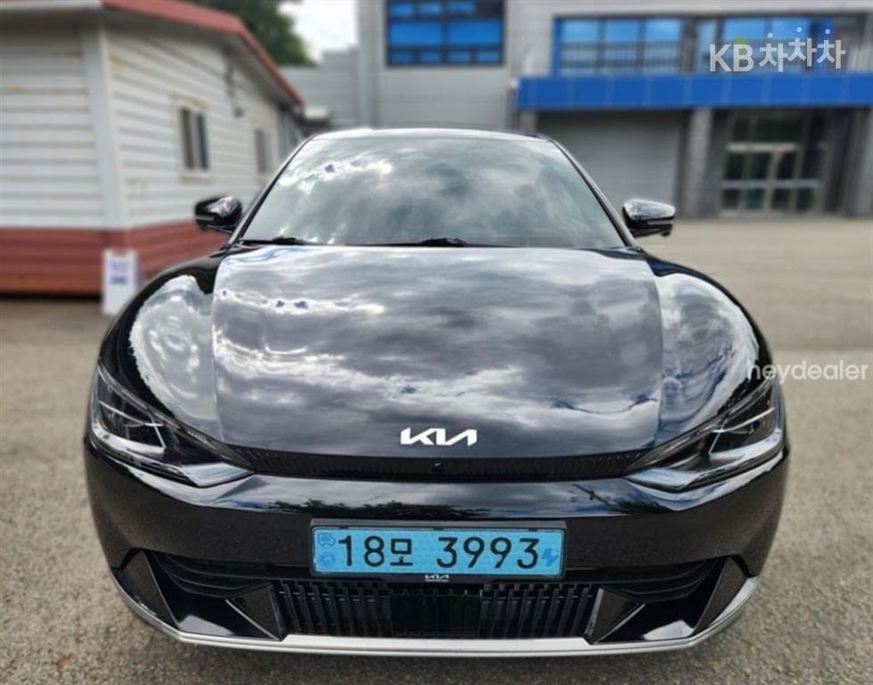 Киа EV6 롱 레Местен지 2WD 어스 - Image 1