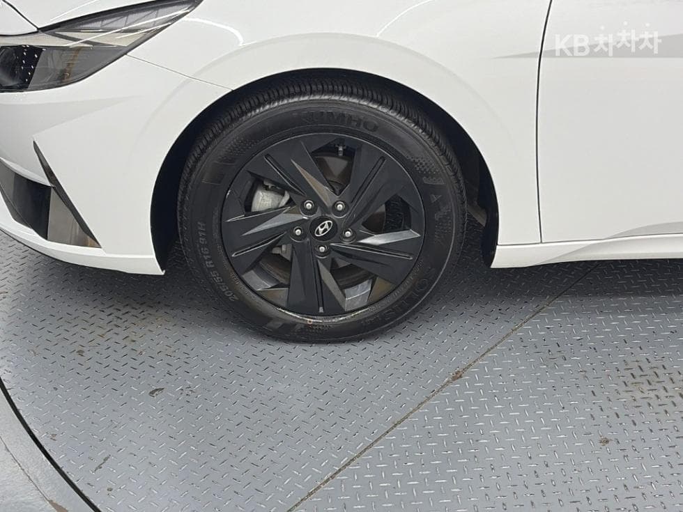 Hyundai All New Avante (Elantra)(CN7)1.6 Gasoline Modern - 19