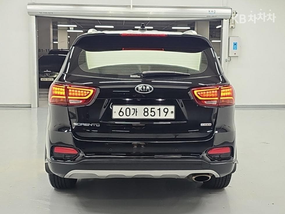 Киа The New (фейслифт) Sorento2.0 T-GDI 2WD 마스터 Специал (специален признак/издание) - 3