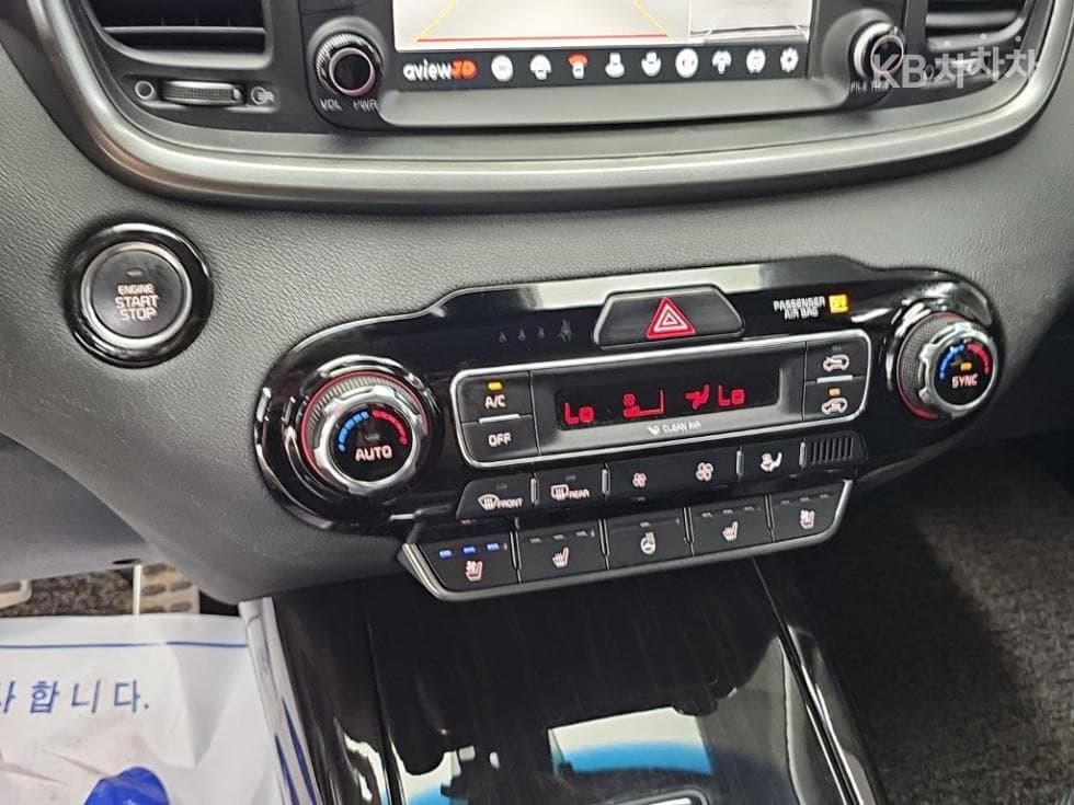 Киа The New (фейслифт) Sorento2.0 T-GDI 2WD 마스터 Специал (специален признак/издание) - 10