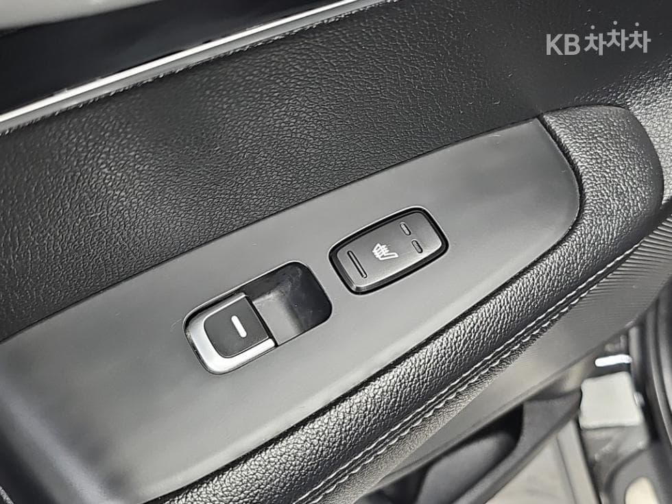 Киа The New (фейслифт) Sorento2.0 T-GDI 2WD 마스터 Специал (специален признак/издание) - 14