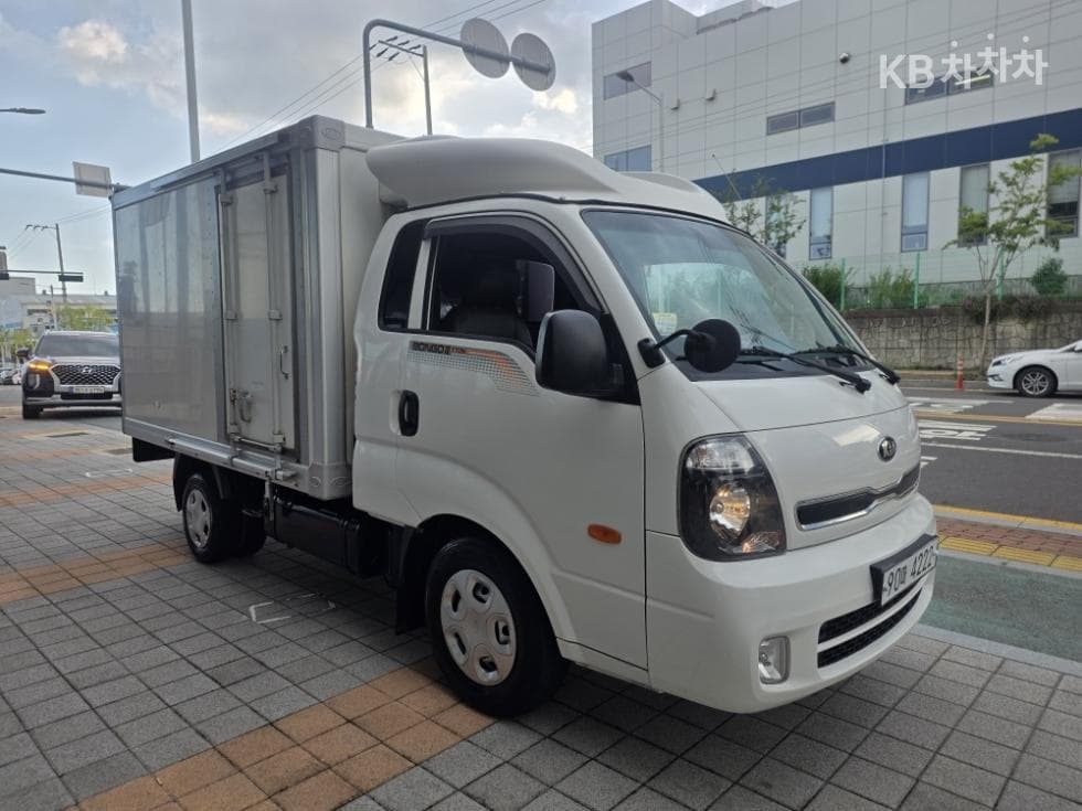 Kia Bongo 3 (light truck)1 Ton 냉동Top (Cargo)차 Extra Long 경제형 King Cab Deluxe - 2
