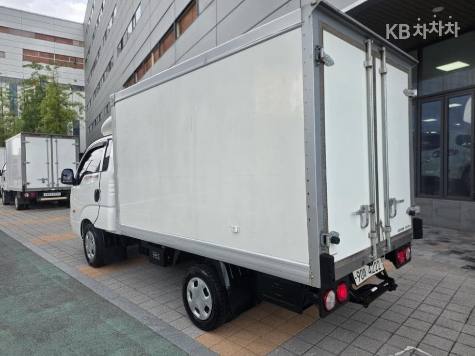 Kia Bongo 3 (light truck)1 Ton 냉동Top (Cargo)차 Extra Long 경제형 King Cab Deluxe - 5