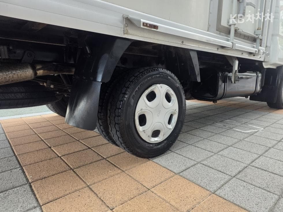 Kia Bongo 3 (light truck)1 Ton 냉동Top (Cargo)차 Extra Long 경제형 King Cab Deluxe - 7