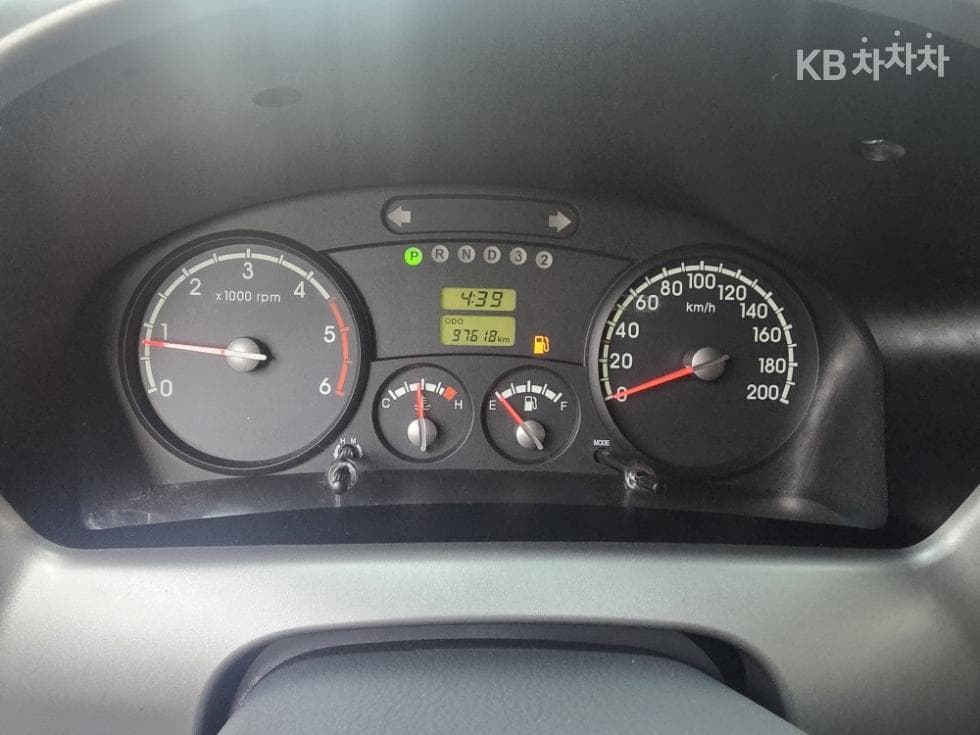 Kia Bongo 3 (light truck)1 Ton 냉동Top (Cargo)차 Extra Long 경제형 King Cab Deluxe - 13