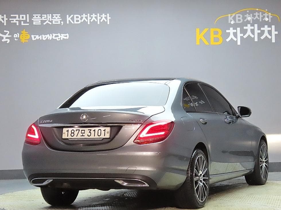 Mercedes-Benz The New (фейслифт) C-КласC220d Avantgarde W205 - 2