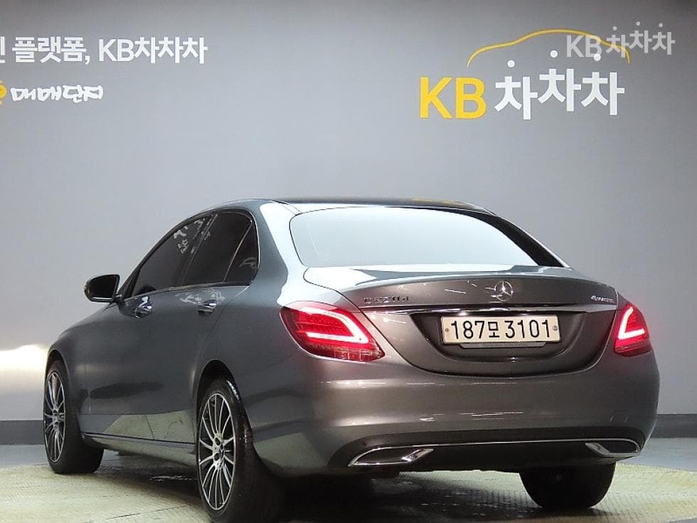 Mercedes-Benz The New (фейслифт) C-КласC220d Avantgarde W205 - 4
